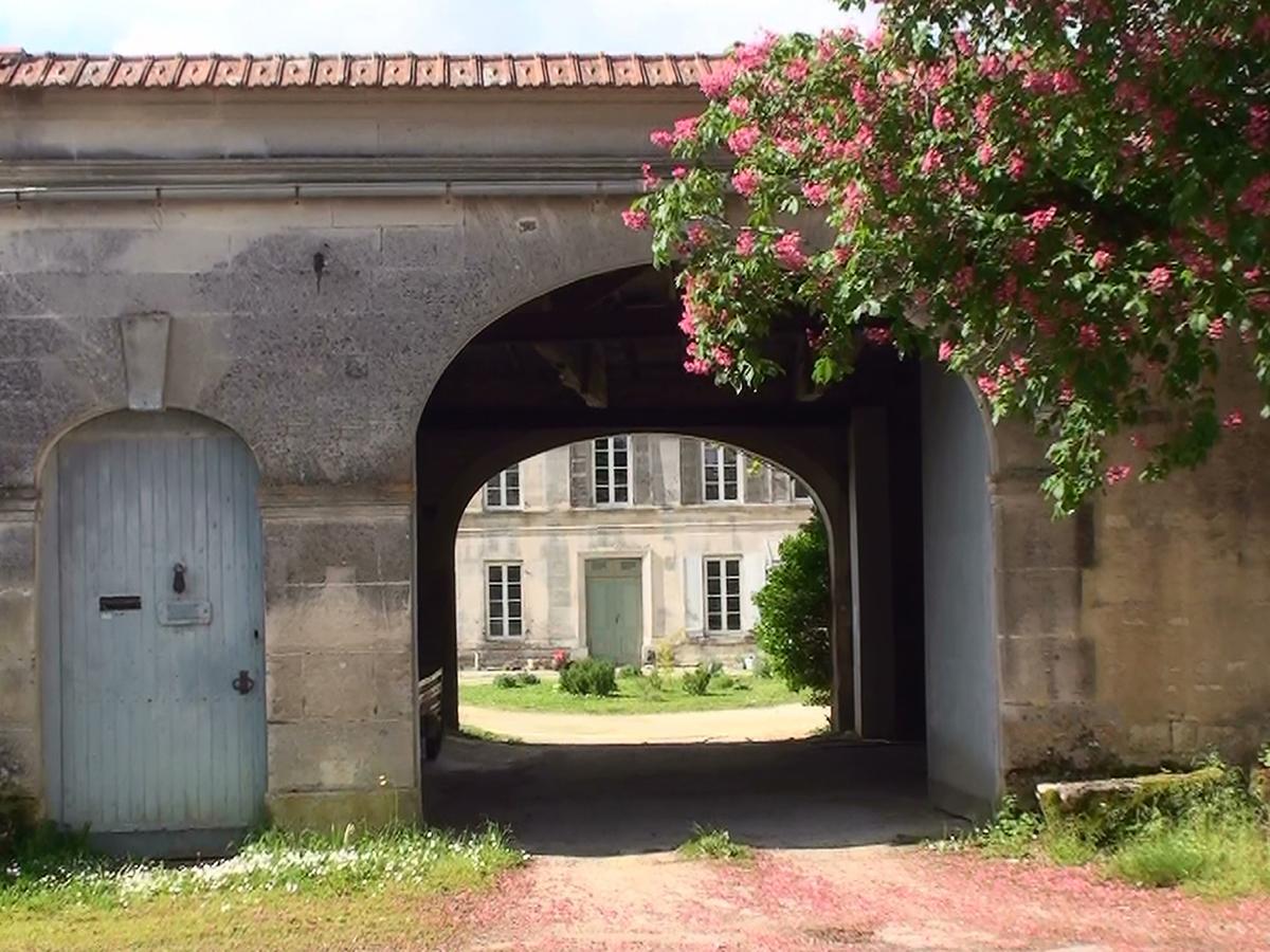 לינה וארוחת בוקר Mareuil  Le Dojo Du Plessis מראה חיצוני תמונה